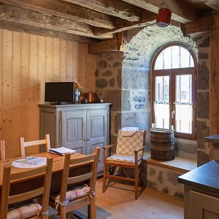 Maison De Caractere A 1000m D'altitude Avec Cour, Internet, Tv, Draps Fournis - Animaux Acceptes - Fr-1-742-319 Hébergement de vacances *